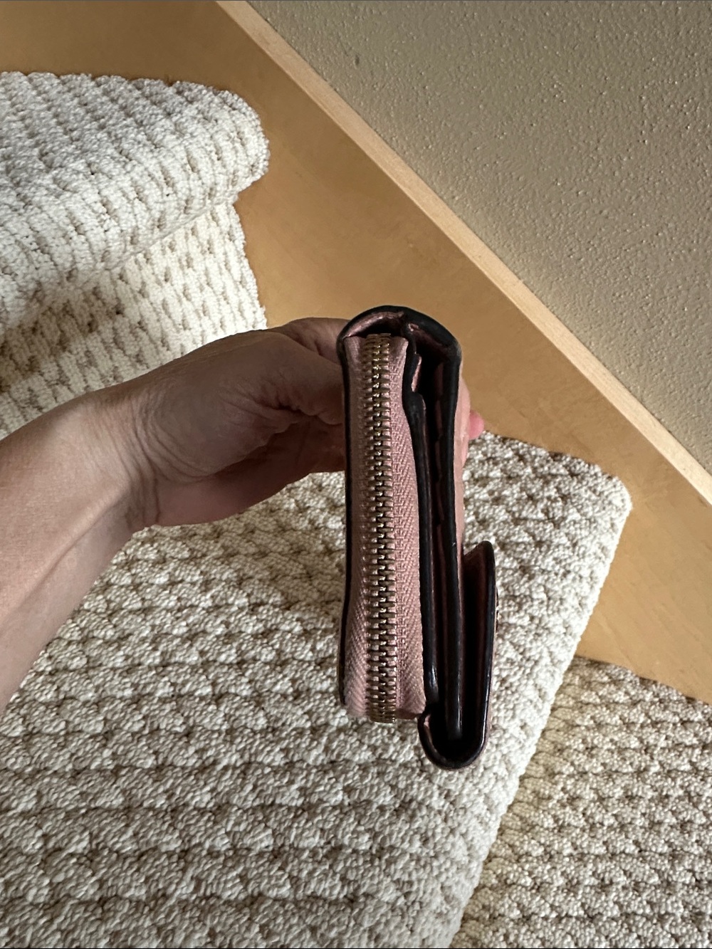 Gucci Calfskin Interlocking G Continental Wallet - Picture 15 of 17